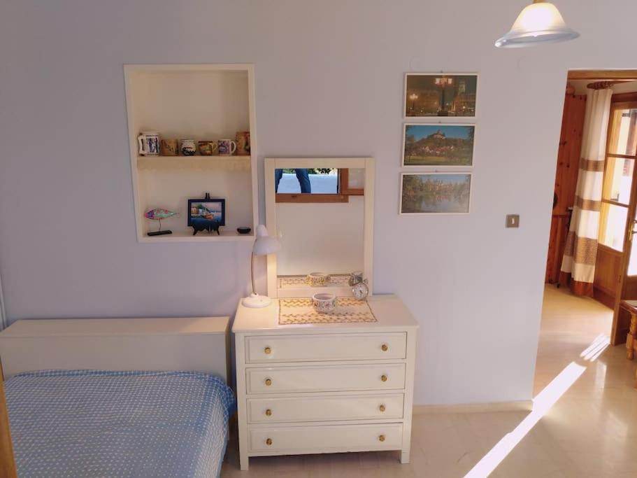 Explore Aegina Island Souvala Extérieur photo
